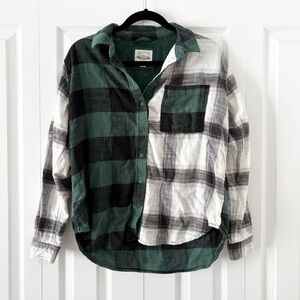 American Eagle Green Flannel Top